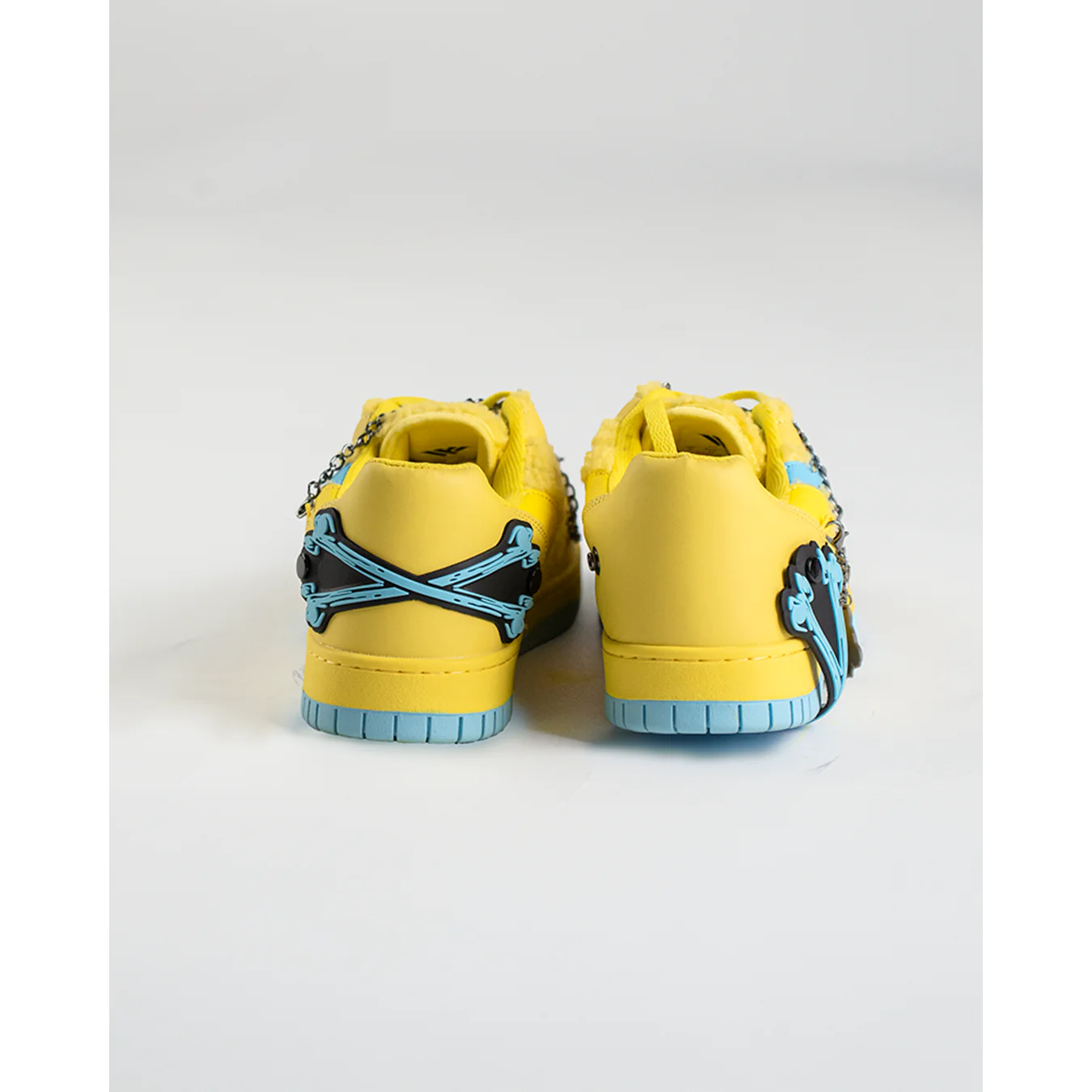 COURT CLASSIC SNEAKERS (UNCHAINED BEARS YELLOW) - Image 3