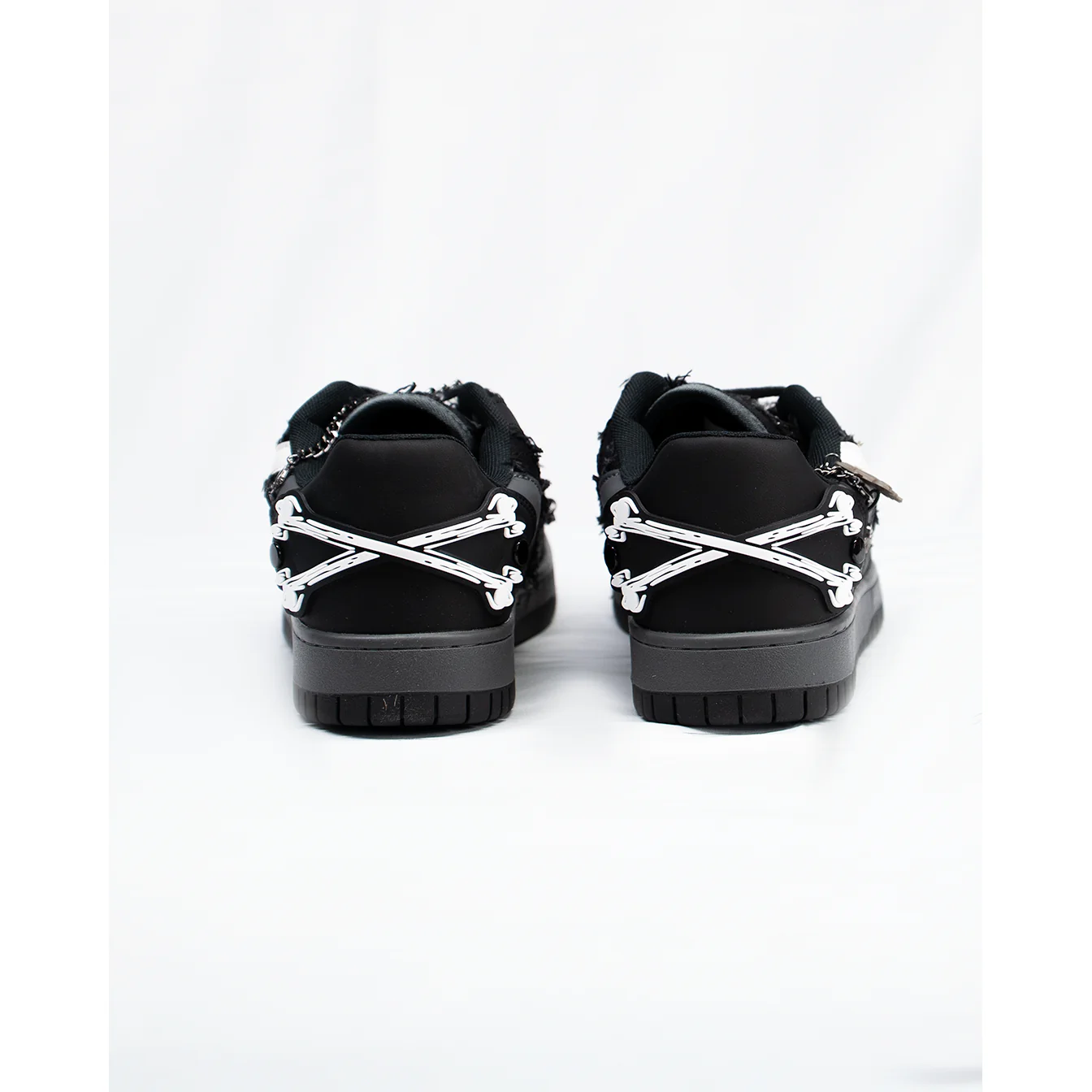 COURT CLASSIC 2 SNEAKERS (UNCHAINED BLACK BEARS) - Image 3