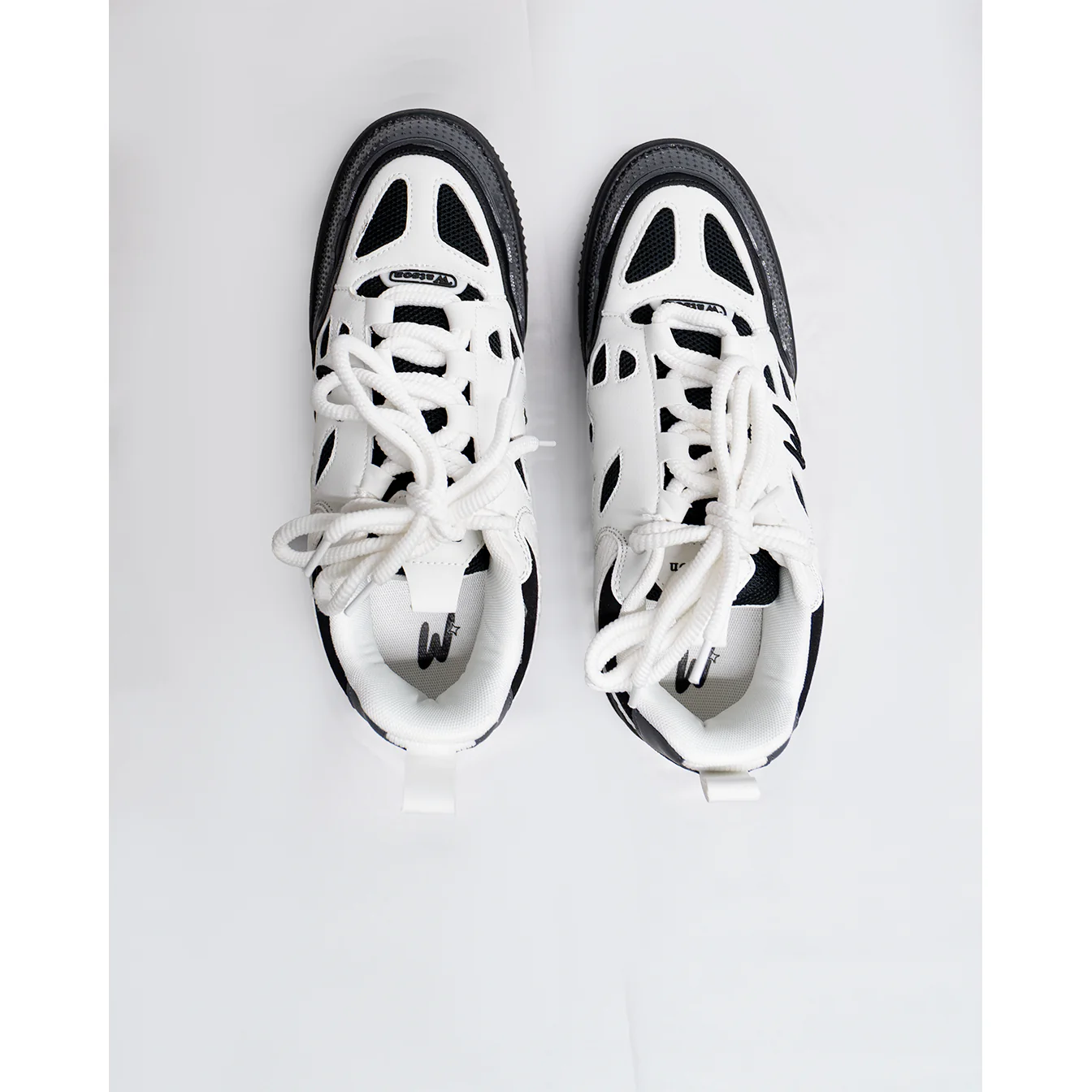 K FLIP SNEAKERS (WHITE BLACK) - Image 4