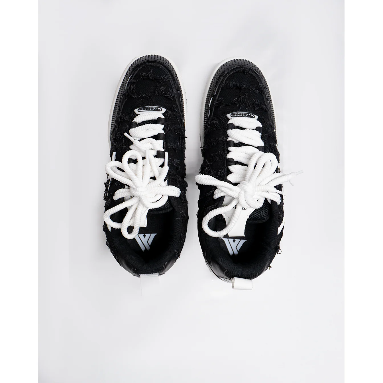 K FLIP CROSS SNEAKERS (BLACK DENIM) - Image 4