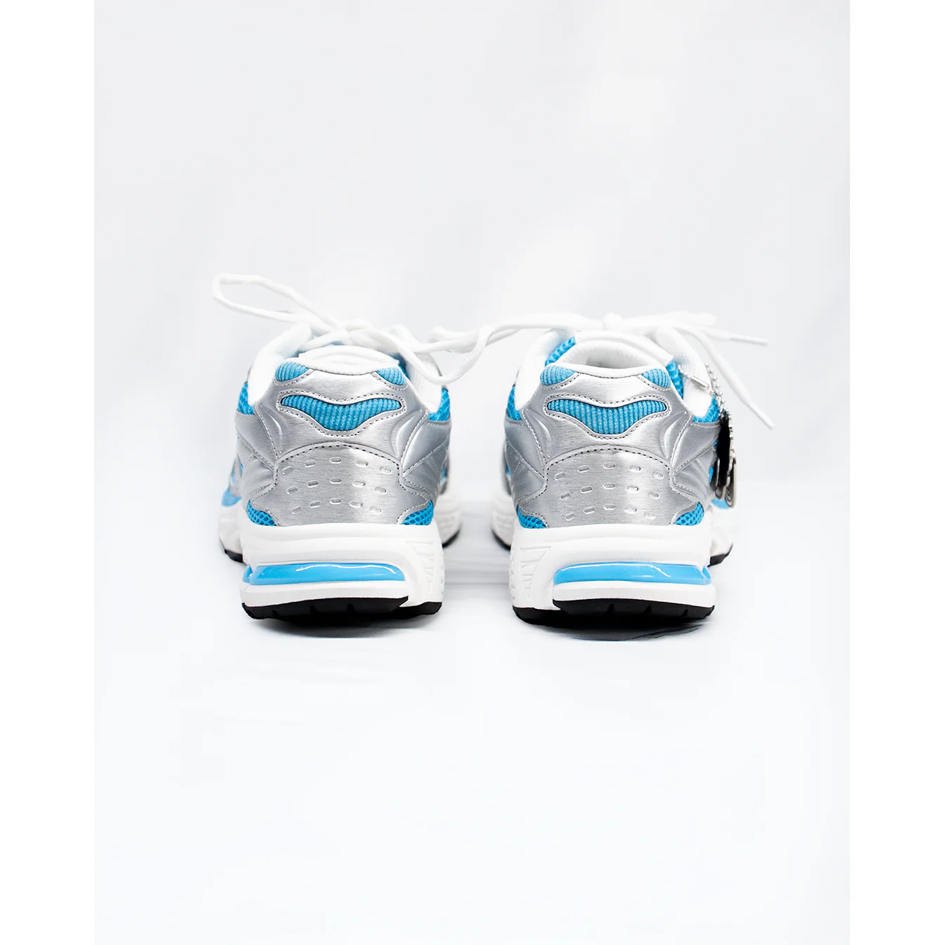 LYTE RUNNER SNEAKERS (SKY) - Image 3