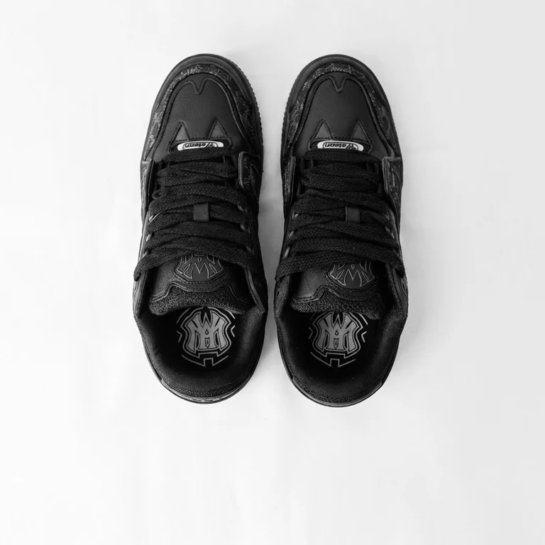 VULTURE V2 SNEAKERS (DARK PRINT) - Image 4