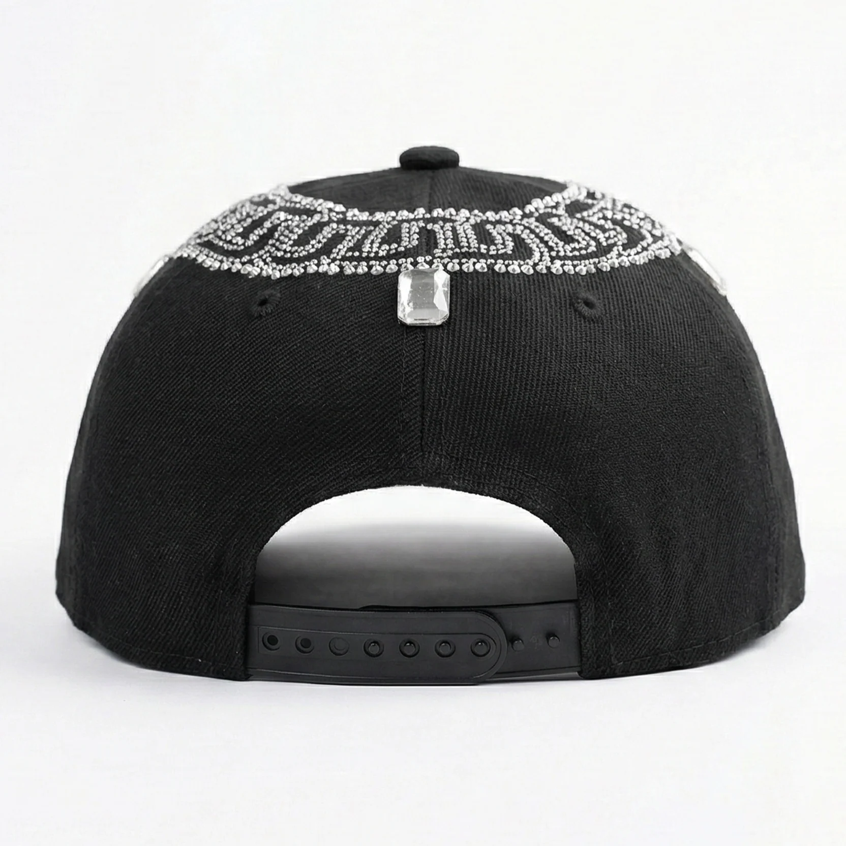 PEARL CHAIN FITTED HAT (BLACK) - Image 4