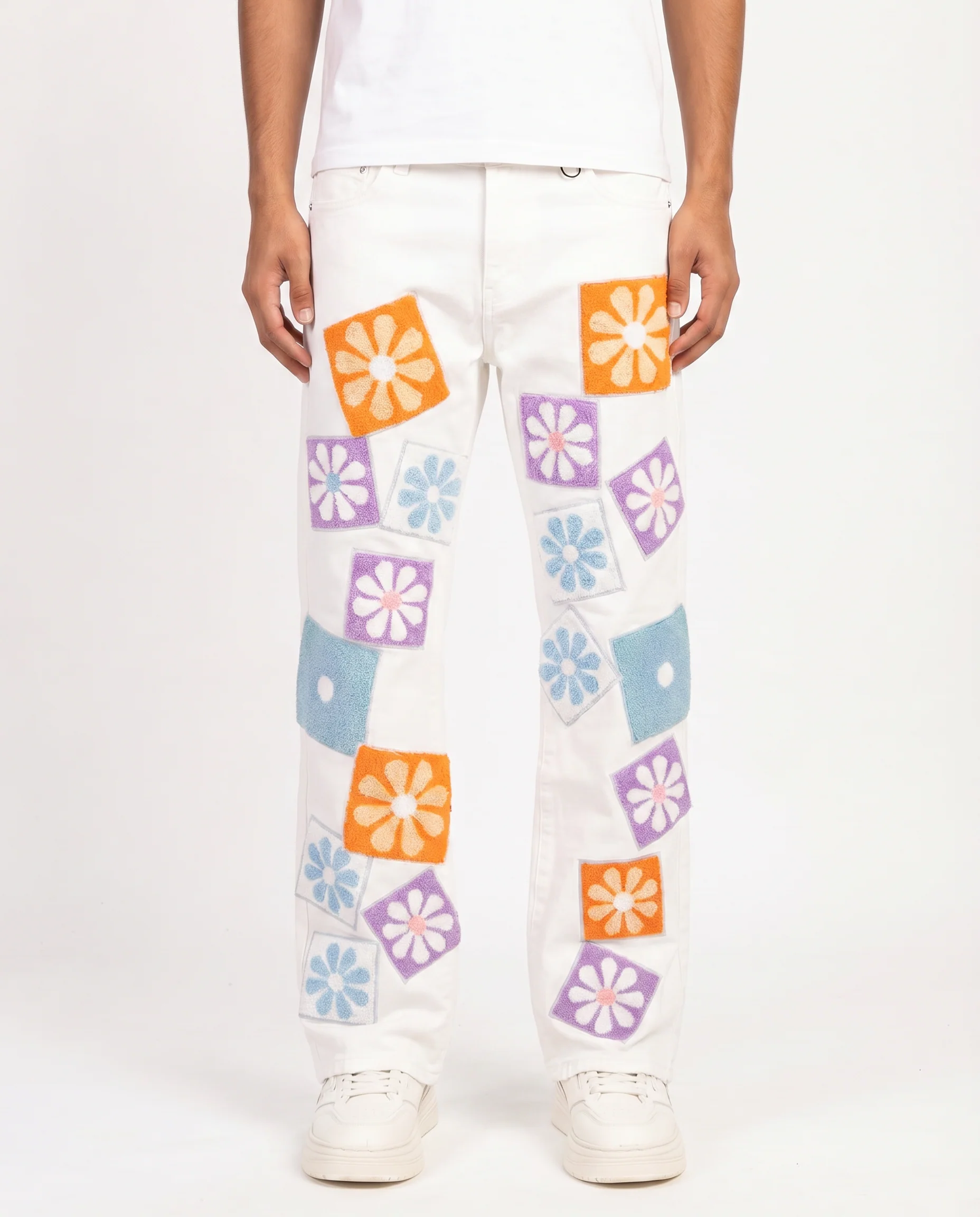 CHENILLE FLOWER STACKED DENIM PANTS (WHITE)
